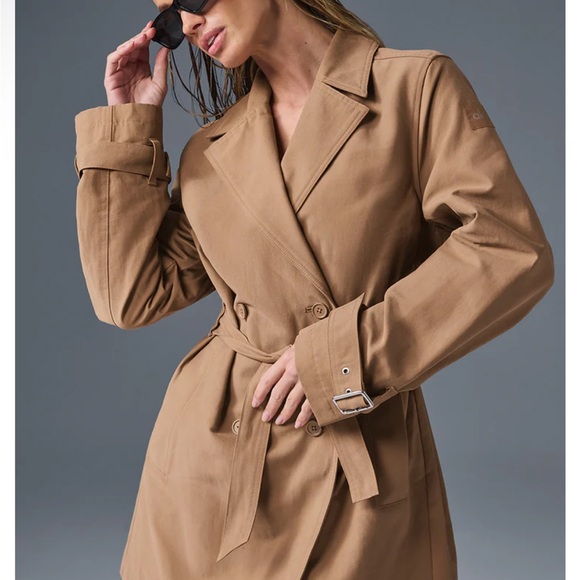 Alo Tan Trench Coat - Picture 3 of 7
